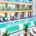 Ξενοδοχείο Palms 4*