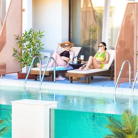 Palms Kiten 4*