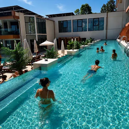 Palms Отель Китен